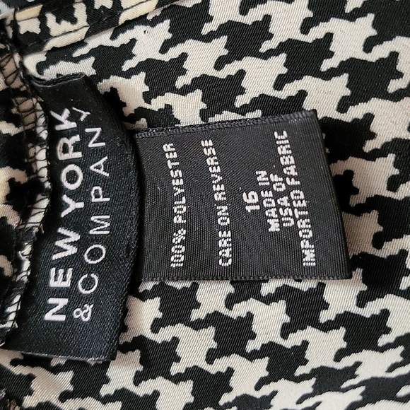 NWOT New York & Company Women's Black and white Halter Maxi Dress Size 16 - Picture 11 of 11